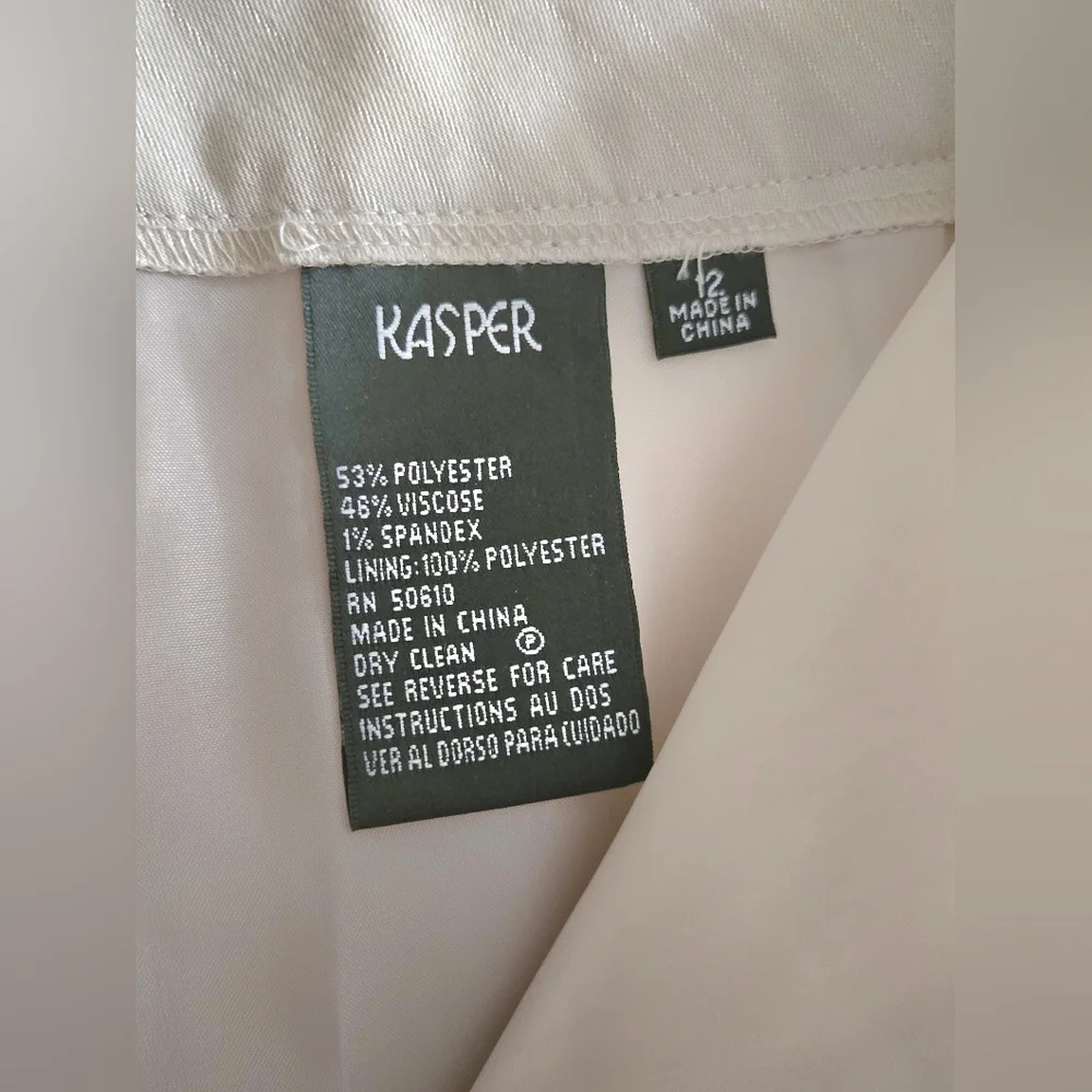 Kasper Womens Creme Pant Suit With Slight Pinstripe Accent - Picture 9 of 9